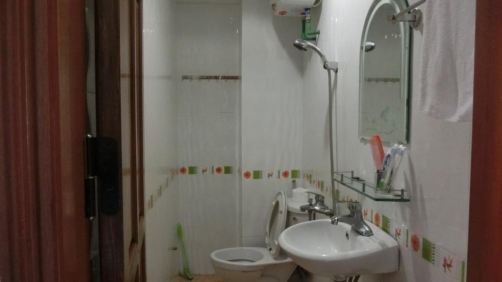 Anh Tuan Hotel フエ エクステリア 写真